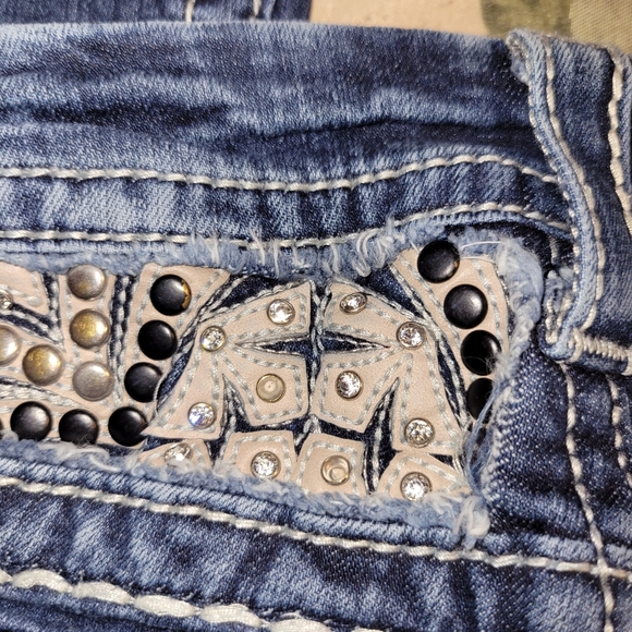 Miss Me Boot Cut 27 - Picture 4 of 9